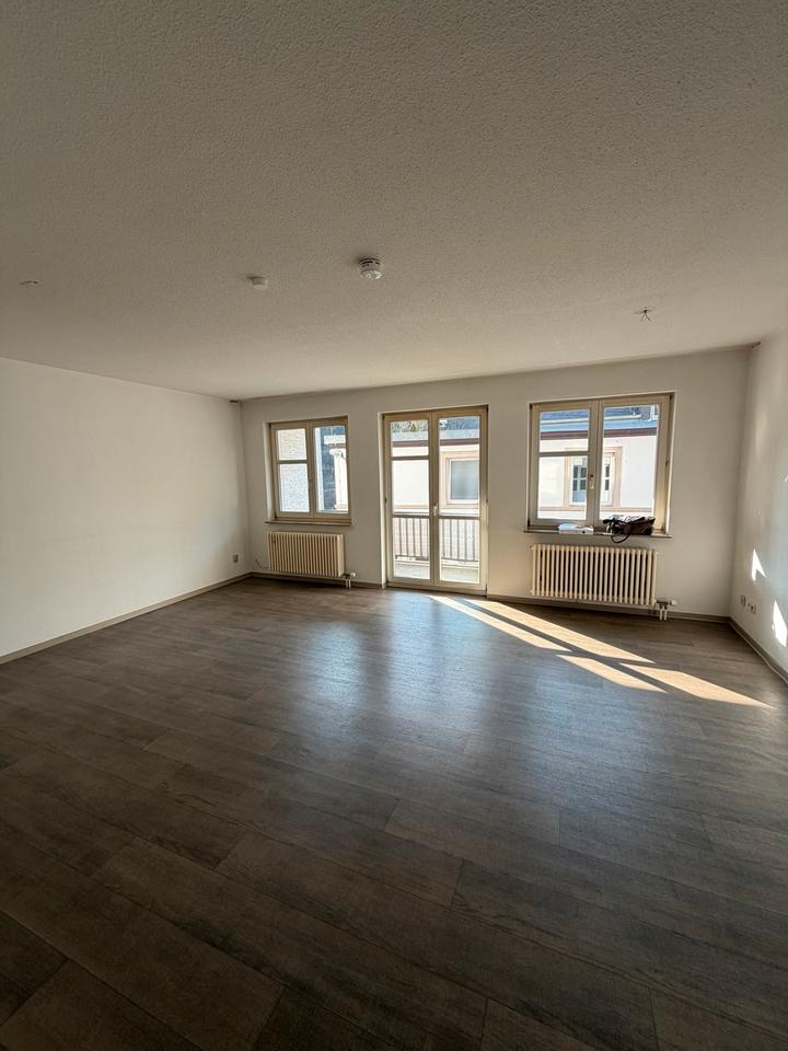Thumbnail-Schöne 3 Zimmer Wohnung mit Balkon WBS wird benötigt!!!