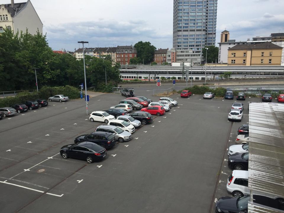 Thumbnail-PKW-Stellplätze direkt am Mainzer Hauptbahnhof zu vermieten!
