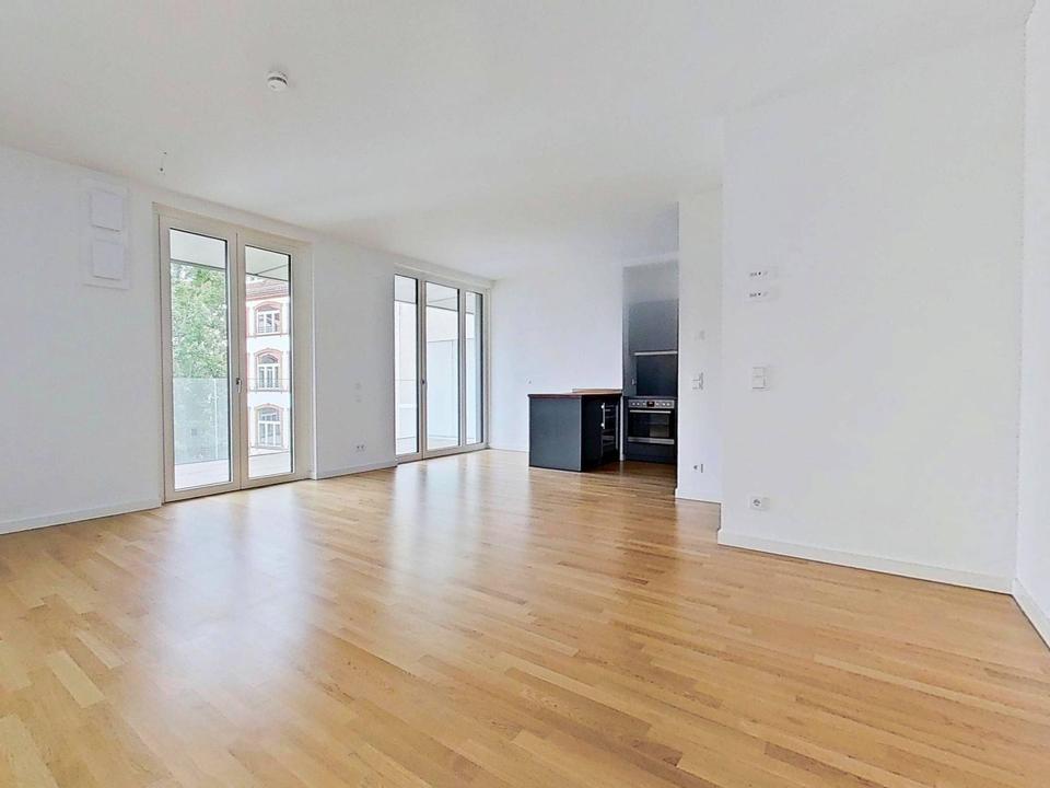 Thumbnail-Stil & Komfort über den Dächern Berlins: 3-Zimmer-Penthouse mit Dachterrasse, moderner EBK und 2 Bädern am Hackeschen Markt