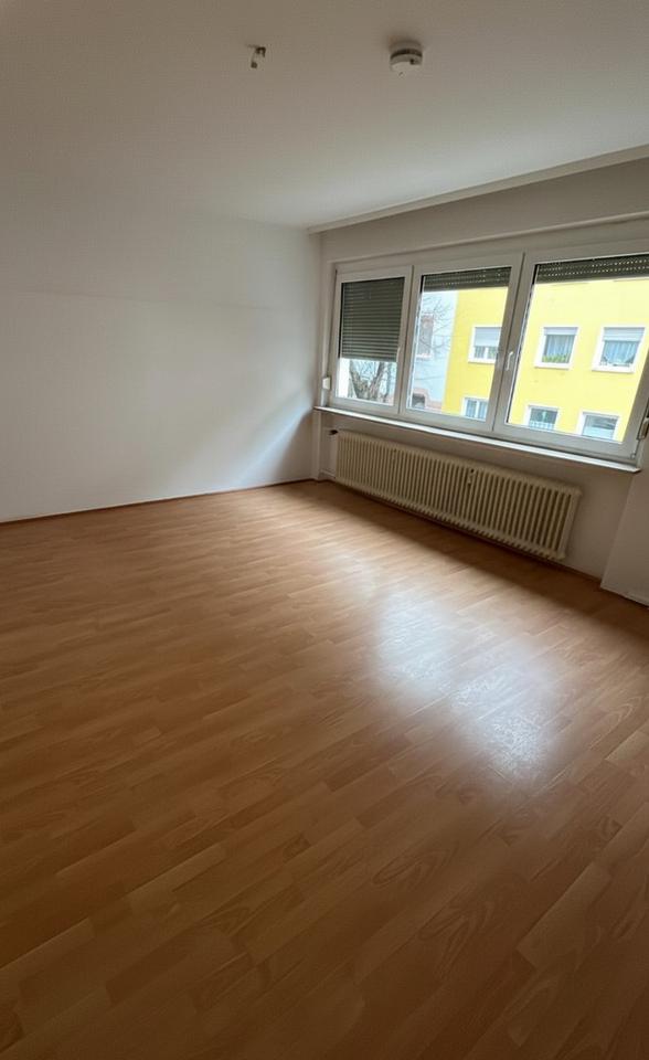Thumbnail-Große 1-Zimmer-Wohnung mit separater Küche in zentraler Lage von Nürnberg