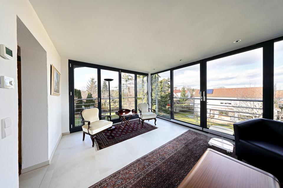 Thumbnail-Exklusive, vollmöblierte 4,5 Zi. Whg. mit Südbalkon + Wintergarten (1-2 Personen)