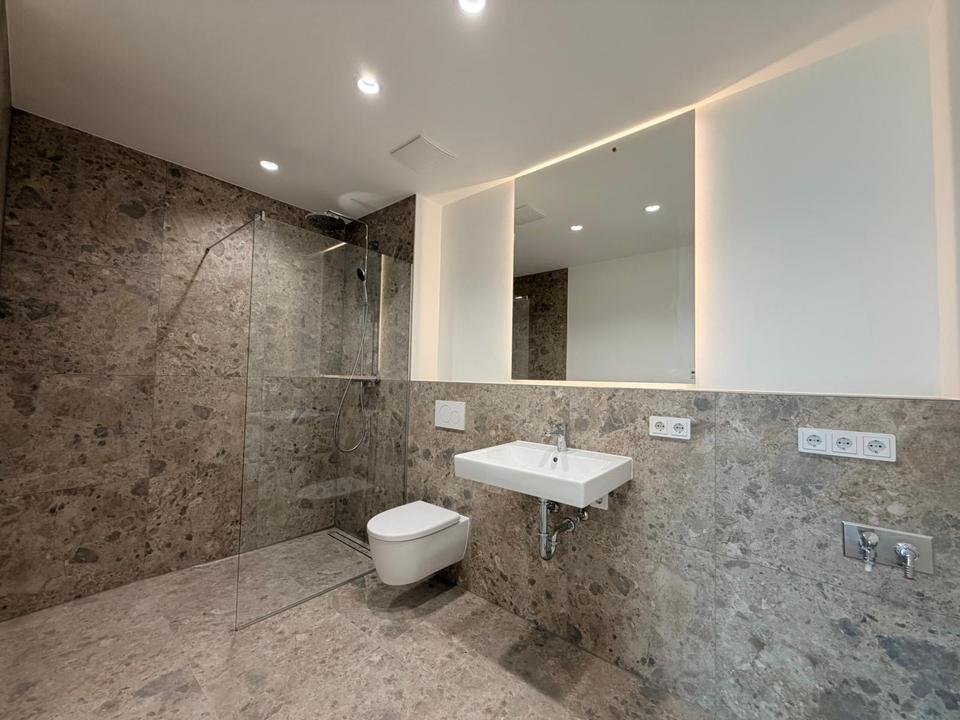 Thumbnail-Exklusive 2-Zimmer-Neubauwohnung mit verglastem Balkon in Westend