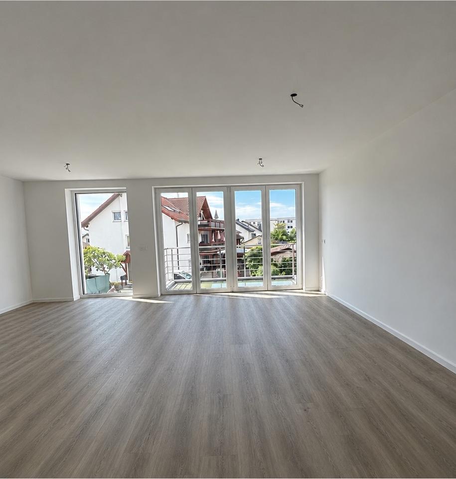 Thumbnail-Moderne 3 Zimmer-Wohnung mit Balkon,Einbauküche,Klimaanlage