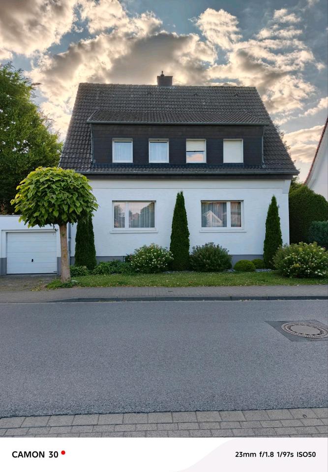 Thumbnail-EFH im Beckumer Süden, zentral zur Stadt, zu verkaufen