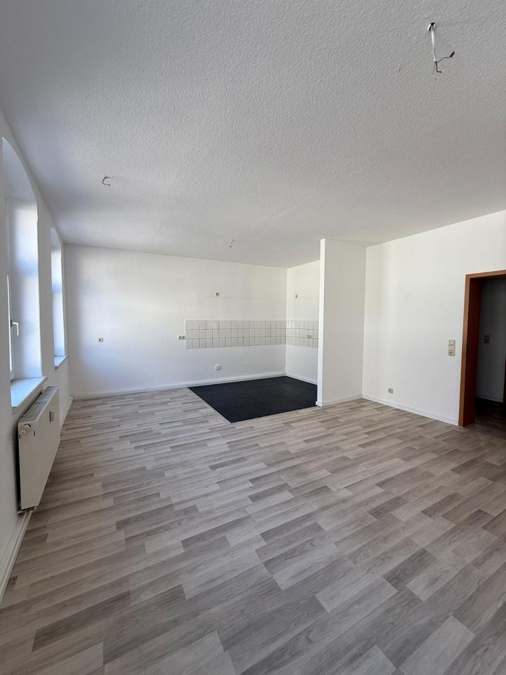 Thumbnail-Schöne helle renovierte 4 Raum Wohnung in Hartenstein ab 01.01.2026 zu vermieten