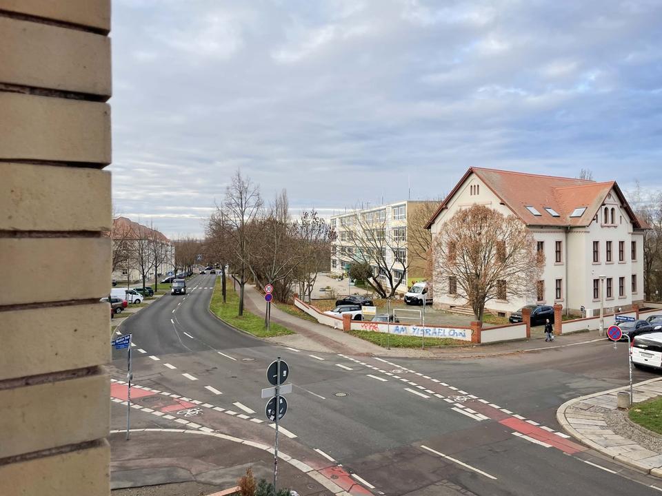 Thumbnail-Großzügige 3-Raum mit Balkon in Halles Süden - unweit vom Rannischen Platz