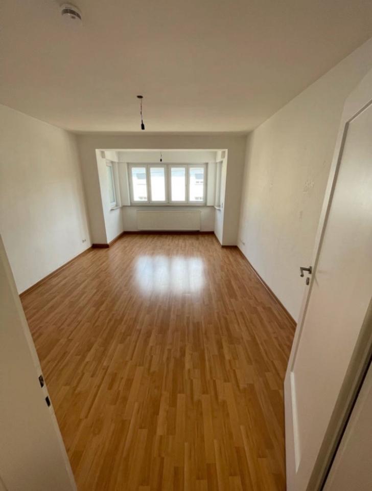 Thumbnail-Zimmer (ca. 19 qm) in ruhig gelegener Wohnung bei Vaihingen