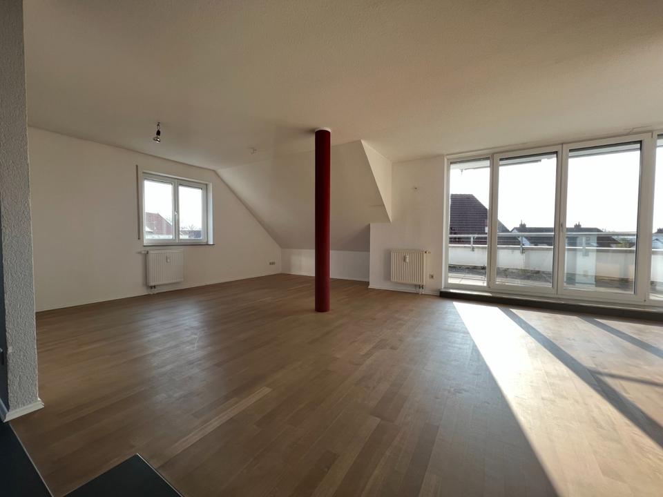 Thumbnail-Moderne 3,5-Zimmer-Wohnung mit Dachterrasse und zwei Stellplätzen