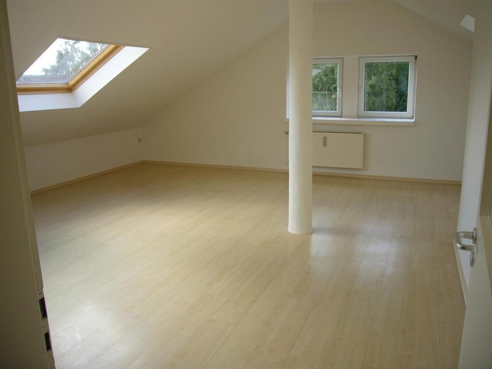 Thumbnail-Helle 3-Zi Dachgeschosswohnung mit Garage und Grünflächennutzung in Monschau-Höfen