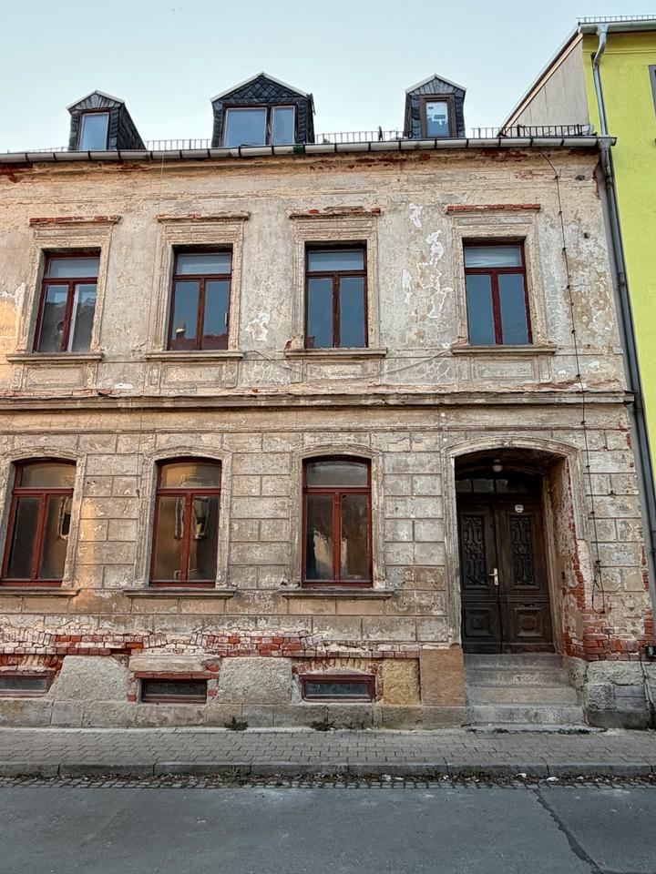 Thumbnail-NEUES ZUHAUSE FÜR DIE HANDWERKLICH, GESCHICKTE GROSSFAMILIE