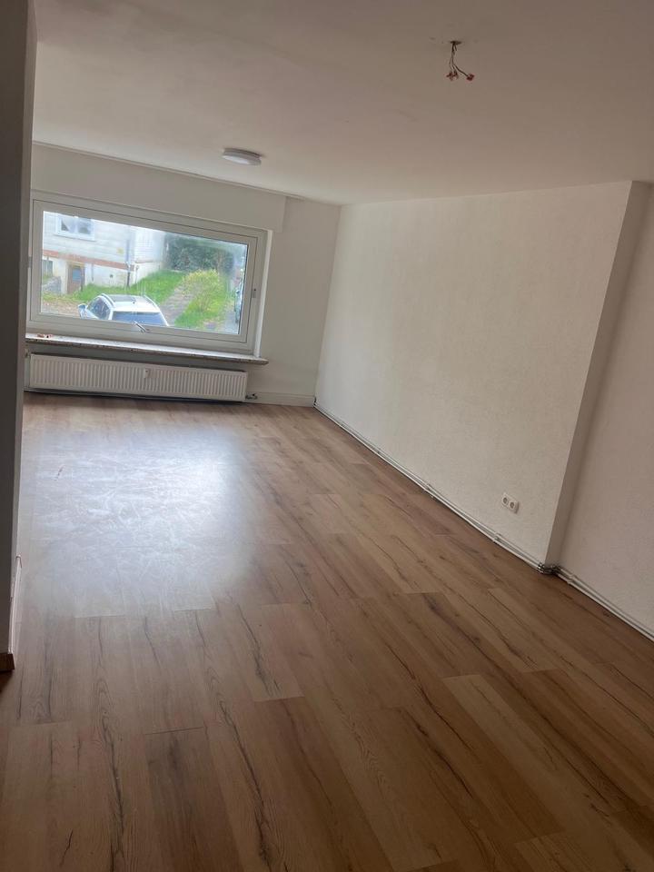 Thumbnail-Mehrfamilienhaus in Manderbach – 3 Wohnungen, voll vermietet