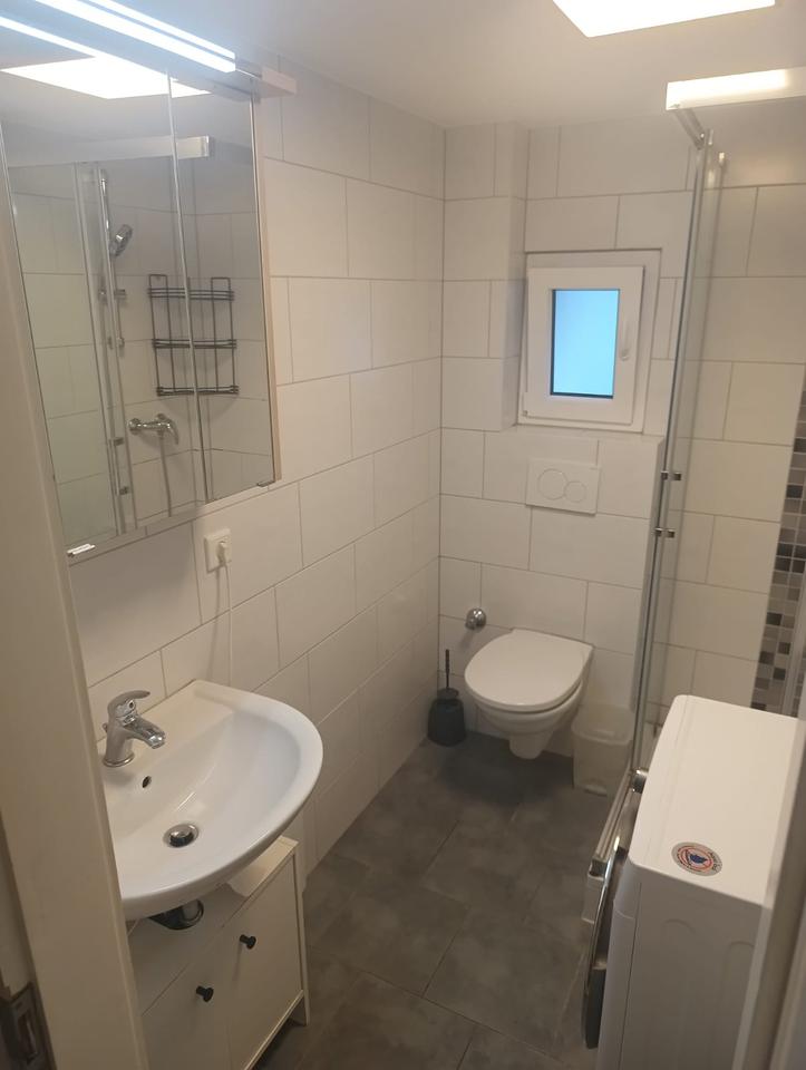 Thumbnail-Teilmöblierte schöne ruhige 1 Zimmer Wohnung ab sofort in City