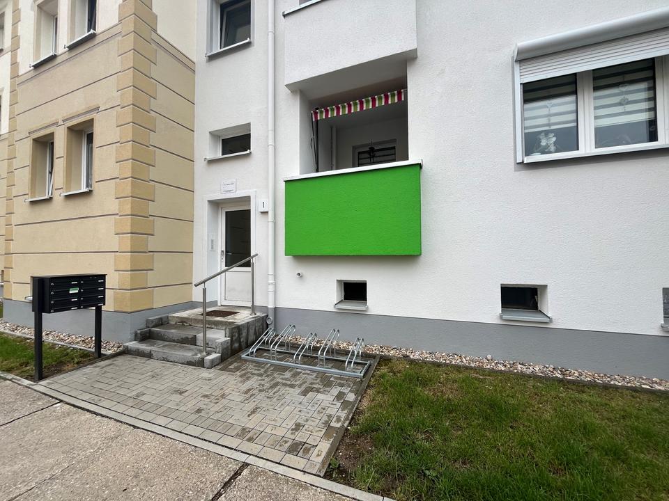 Thumbnail-2-Raum-DG- Wohnung mitten in der Oscherslebener City!