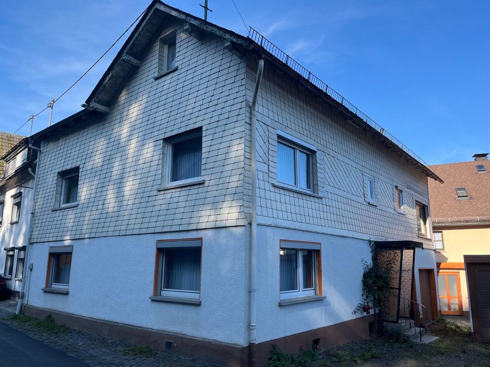 Thumbnail-Einfamilienhaus im alten Ortskern von Niederdresselndorf