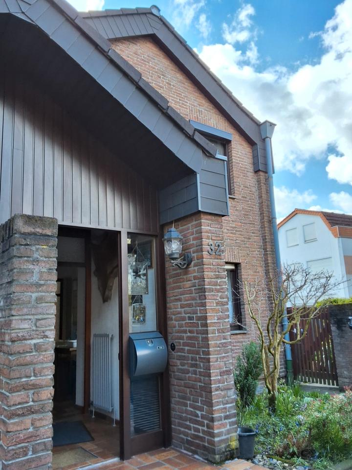 Thumbnail-Provionsfrei ! Verklinkertes Eckhaus mit 4 Zimmer in Köln-Zündorf