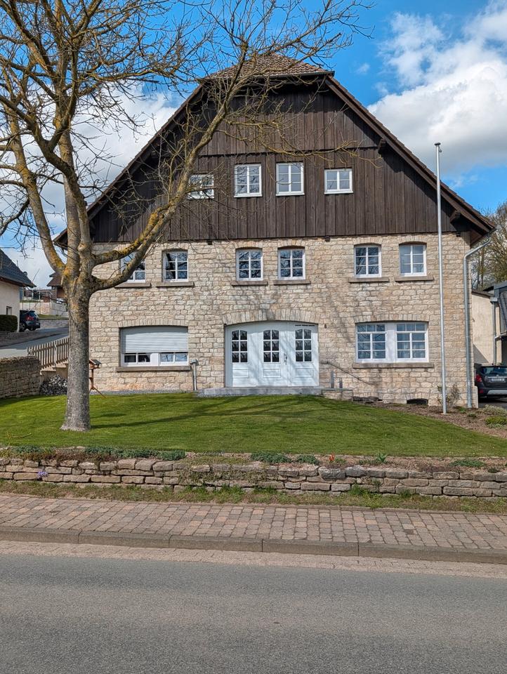 Thumbnail-Mehrfamilienbruchsteinhaus in ländlicher Lage