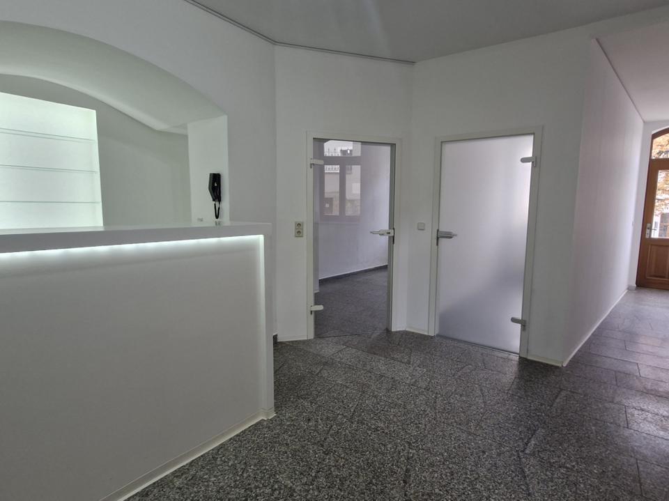 Thumbnail-Gewerberäume Praxis zu vermieten im Zentrum von KirchbergSachsen!