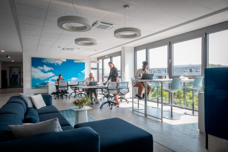 Thumbnail-Himmlische Arbeitsatmosphäre: Offene Arbeitsplätze im Coworking Dortmund