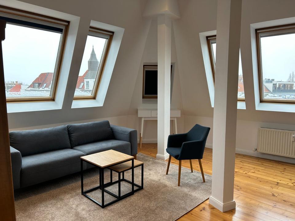 Thumbnail-4-Zimmer-Dachgeschosswohnung in Prenzlauer Berg zu vermieten
