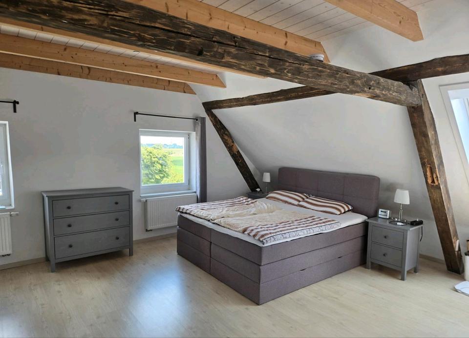 Thumbnail-Wohnung 120qm zu vermieten DG 4 Zi., Küche, Bad, Warmmiete 1200€