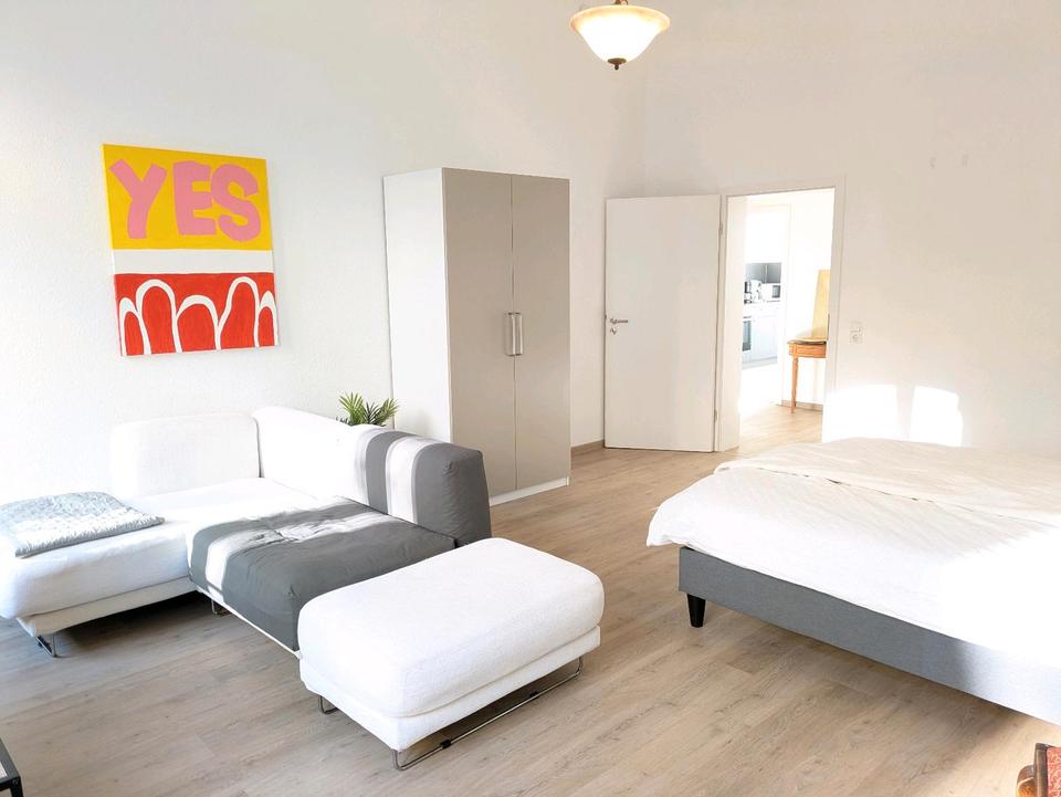 Thumbnail-Top Lage, 2 Zi-Wohnung mit EBK, Balkon, TG-Stellplatz, möbliert