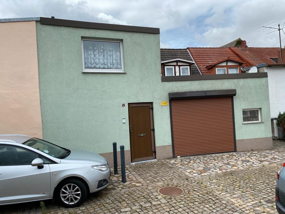 Thumbnail-Grundstücke mit Einfamilienreihenhaus, Garage und Garten