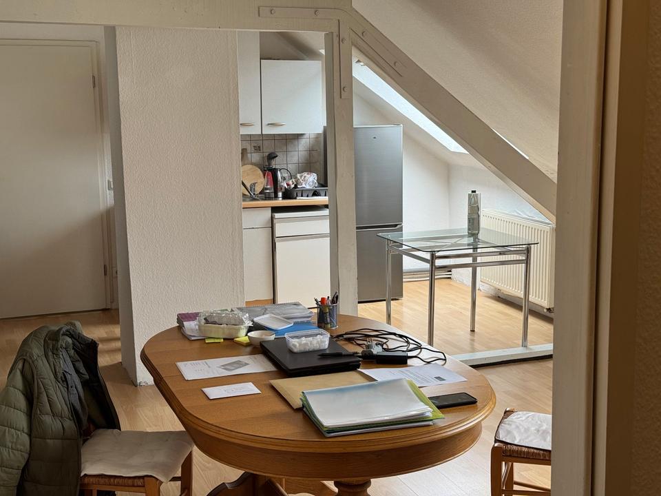 Thumbnail-helles 1-Zimmer-Appartment möbliert