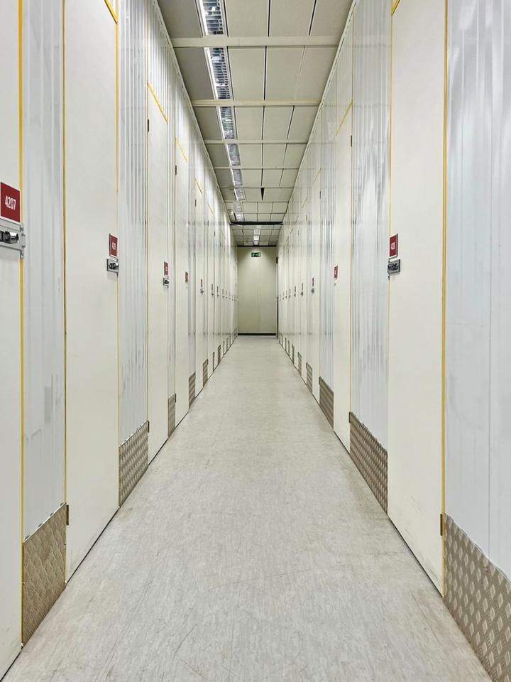 Thumbnail-Kleine Lager (3-4.9qm) zu vermieten (Preis = Quadratmeterpreis !!!)