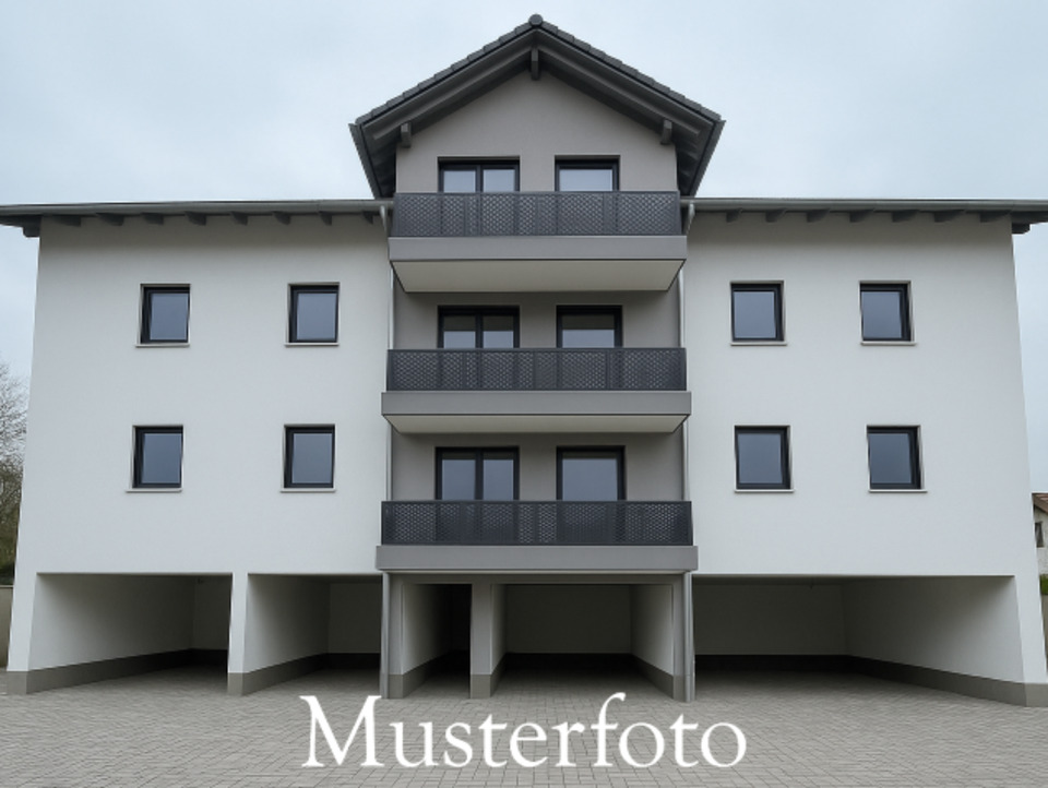 Thumbnail-Exklusive 3-Zimmer-Dachgeschosswohnung mit zwei Balkonen, Aufzug