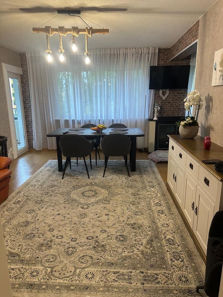 Thumbnail-Zentral gelegene, gepflegte 4-Zimmer-Etagenwohnung mit Balkon