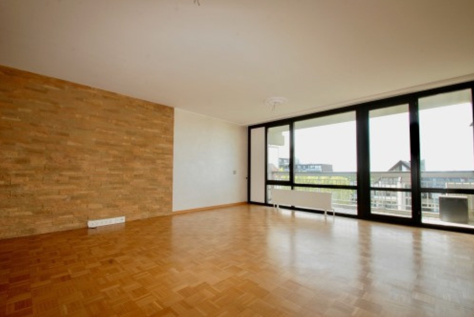 Thumbnail-Lichtdurchflutete Vierzimmerwohnung mit zwei Balkonen