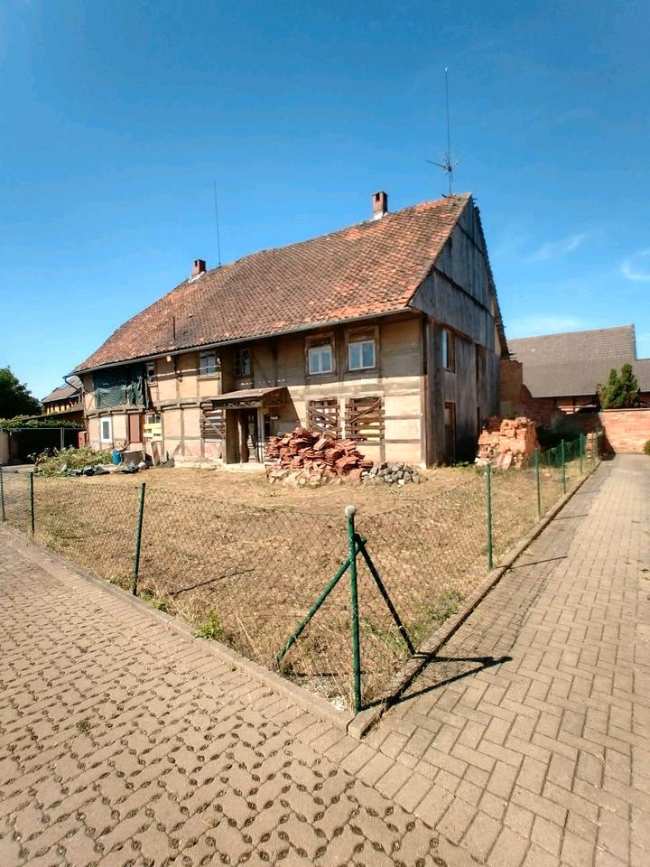 Thumbnail-Fachwerkhaus (Denkmalgeschützt) Stark sanierungsbedürftiges.