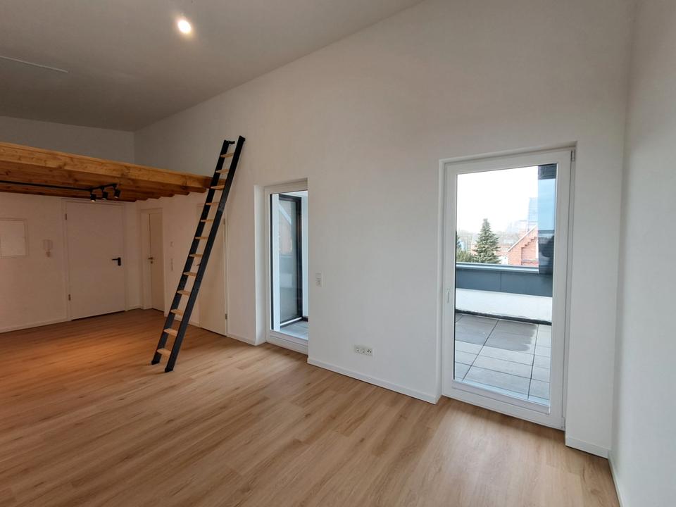 Thumbnail-Anfragen NUR per E-Mail. Moderne 1-Zimmer Studiowohnung im 4.OG mit großem Balkon, hohem Decken, Schlafetage, GarderobenraumAK und Aufzug in der Nahe Magistrat Gelände Bremerhaven.