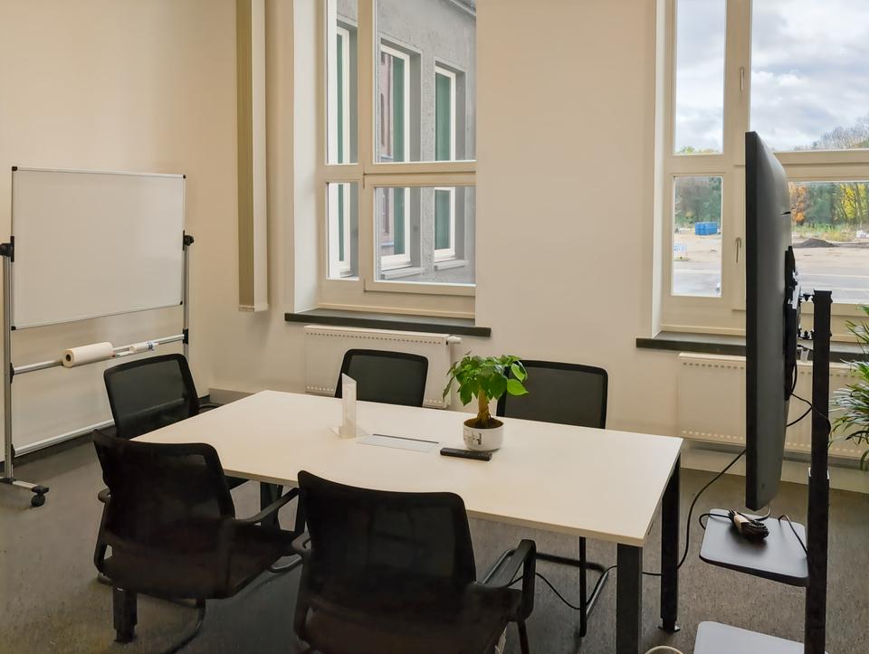 Thumbnail-All-inclusive-Zugang zu professionellen Büroräumen für 10 Personen in Regus Europark