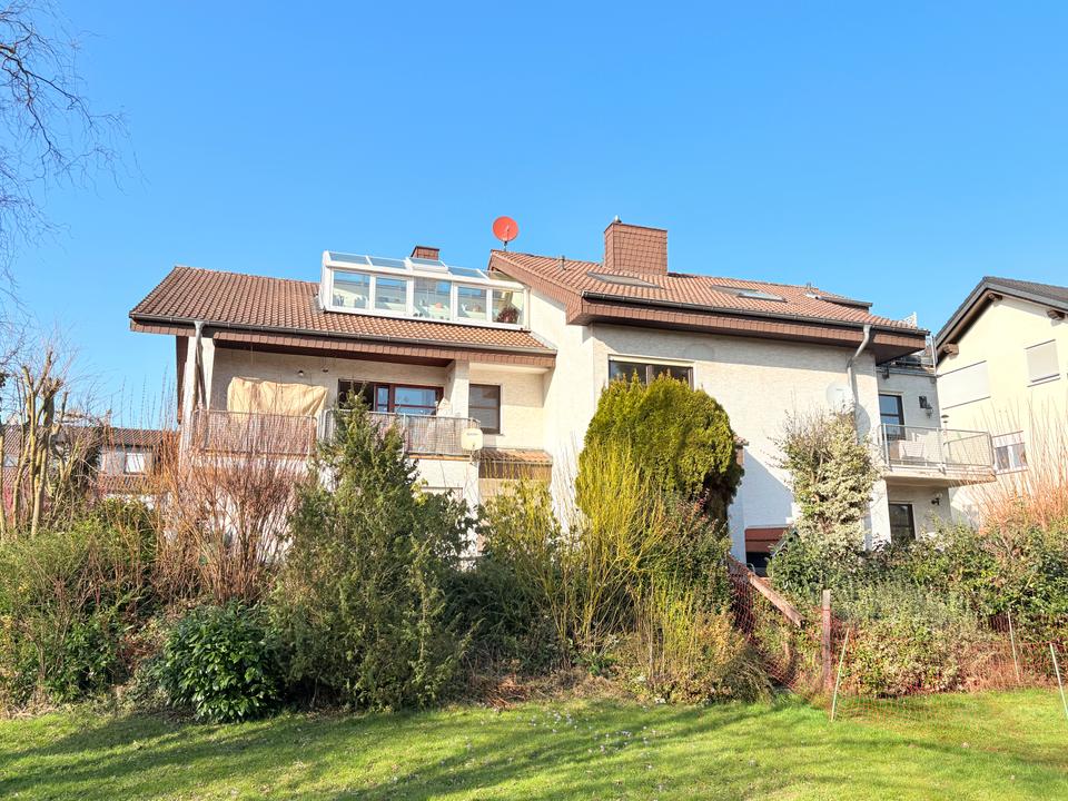 Thumbnail-Licht, Raum & zwei Etagen: 5-Zimmer-Wohnung in Niederweimar