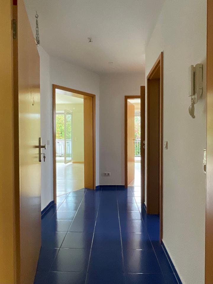 Thumbnail-Helle 2-Zimmer-Wohnung mit großzügigem Balkon und Grünblick