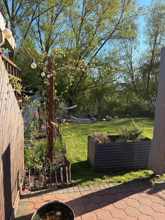 Thumbnail-Stilvolle Doppelhaushälfte mit idyllischem Garten und Südterasse