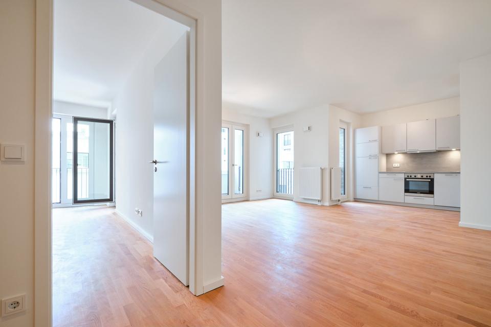 Thumbnail-Moderne 2-Zimmerwohnung mit Einbauküche und großzügiger Terrasse.