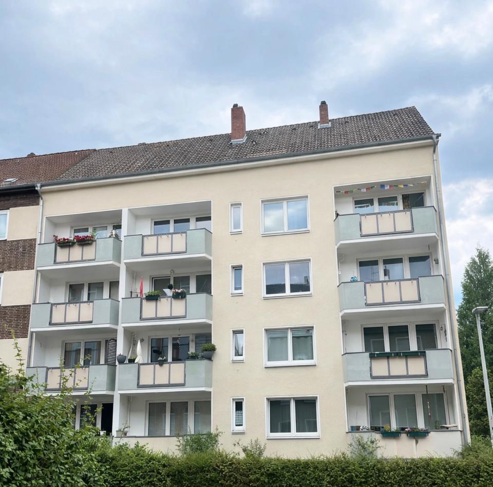 Thumbnail-Helle 3-Zimmer-Wohnung mit Balkon in zentraler Lage