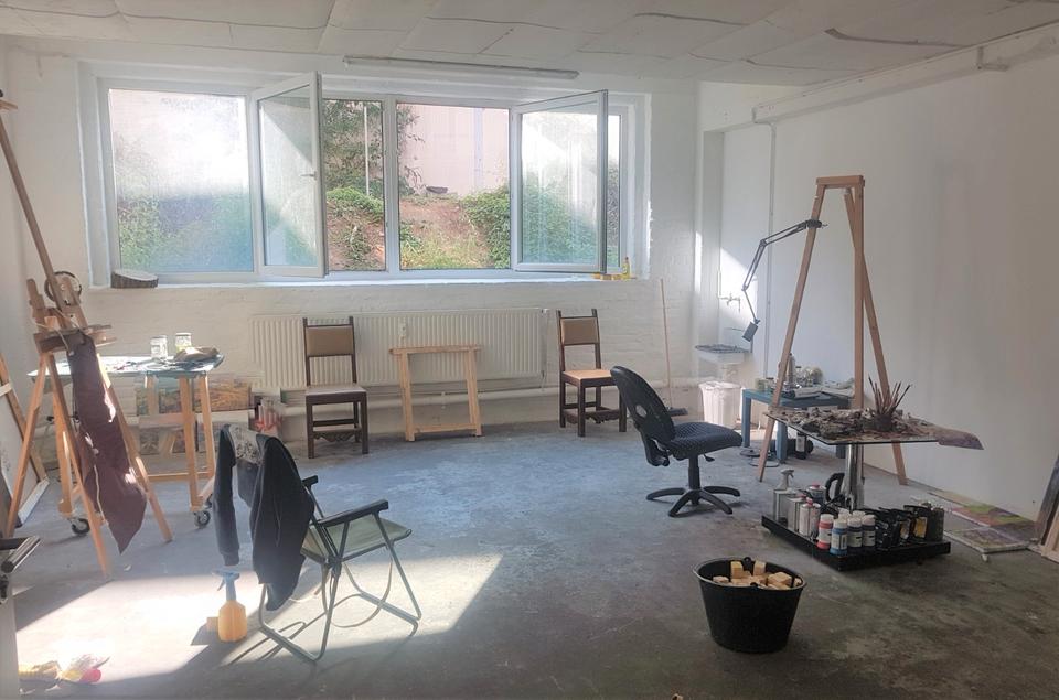 Thumbnail-Atelierplatz ab Juni frei (Rheinnähe)
