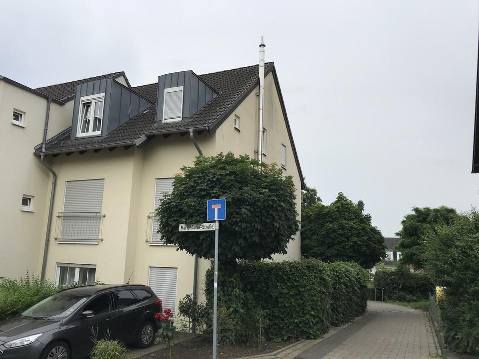 Thumbnail-Gemütliche und ruhige Dachgeschoss-Wohnung (2ZKBB) mit Balkon und Küche