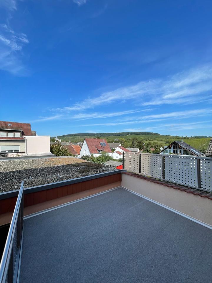 Thumbnail-Oberwalluf 3 Zimmer 105 qm + Terrasse mit Aussicht auf Weinberge.