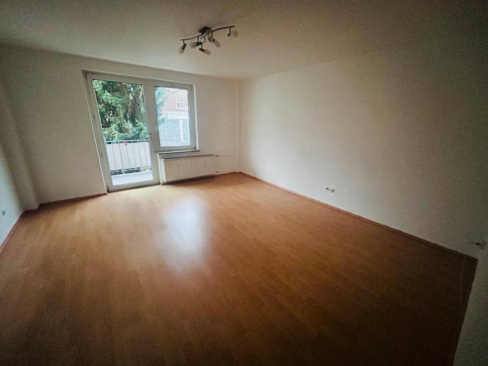 Thumbnail-3,5-Zimmer-Wohnung - 80 m², großer Balkon - im Zentrum MG Rheydt