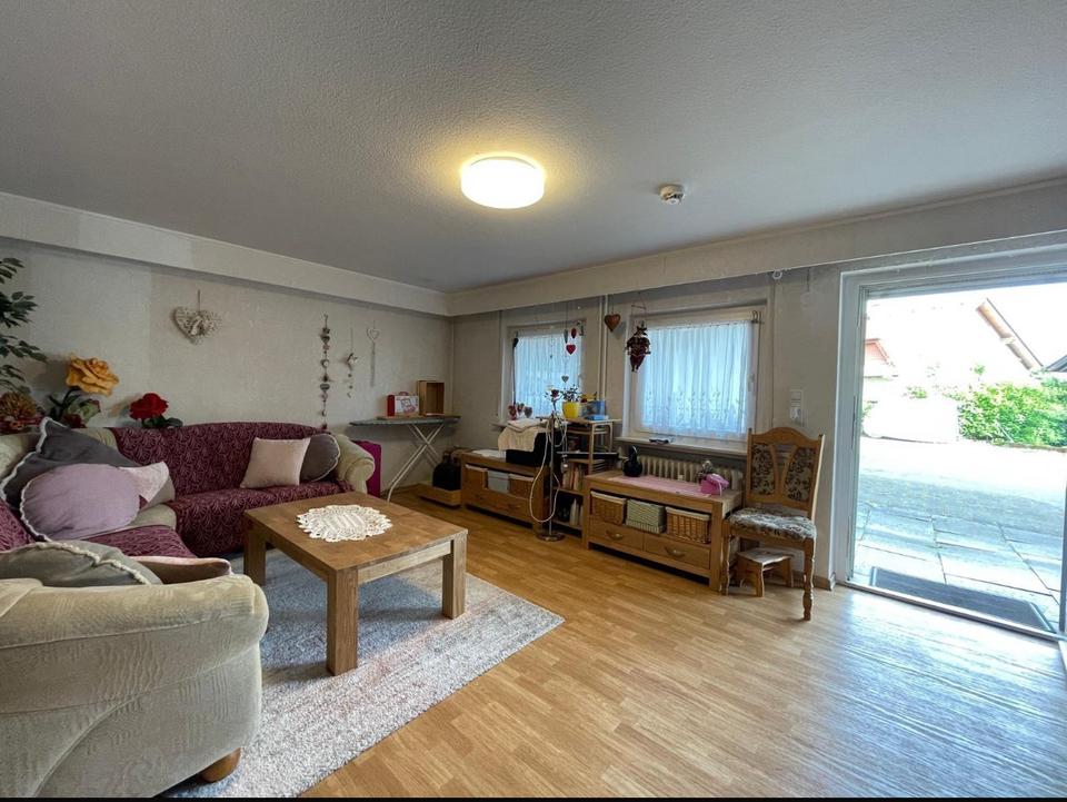 Thumbnail-2-Zimmer-UG-Wohnung mit Terrasse & Carport – ca. 70 m²