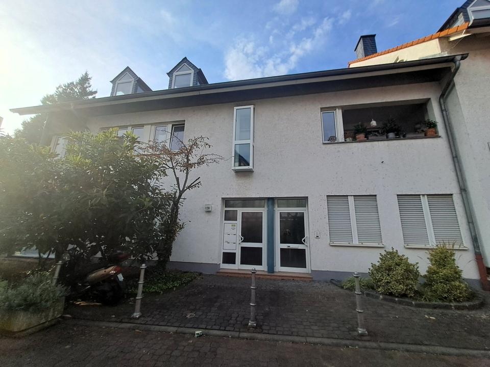 Thumbnail-Gepflegte 2-Zi ETW in Hanau beim Schloss Philippsruhe mit Carport