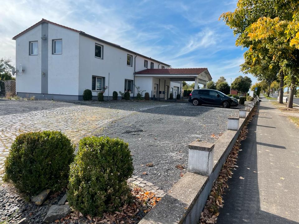 Thumbnail-Wohnhaus 2 x Wohnungen mit Gewerbefläche Grundstück 2343m²