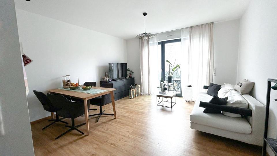 Thumbnail-Modernes Apartment mit Balkon und möglicher Ladesäule für Ihr E-Fahrzeug