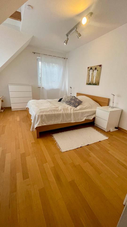 Thumbnail-Möblierte Dachgeschosswohnung in Dreieich