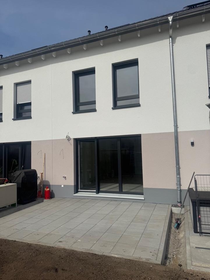 Thumbnail-Neubau-Erstbezug: Einfamilienreihenhaus in Rodenbach!