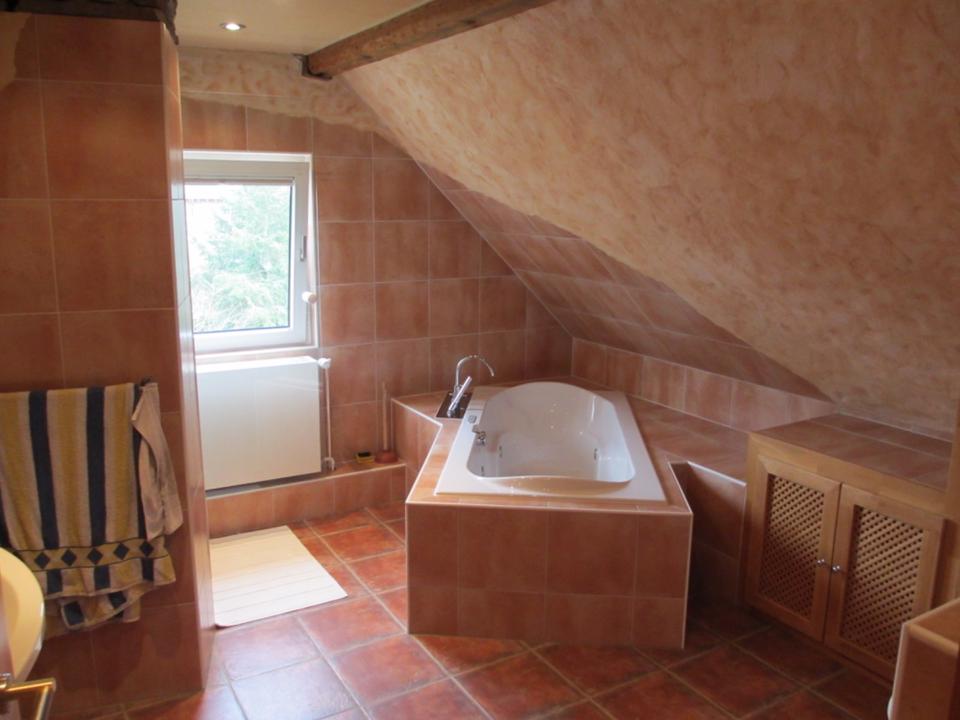 Thumbnail-Gemütliche Dachgeschgoßwohnung in ruhiger Wohnstrasse